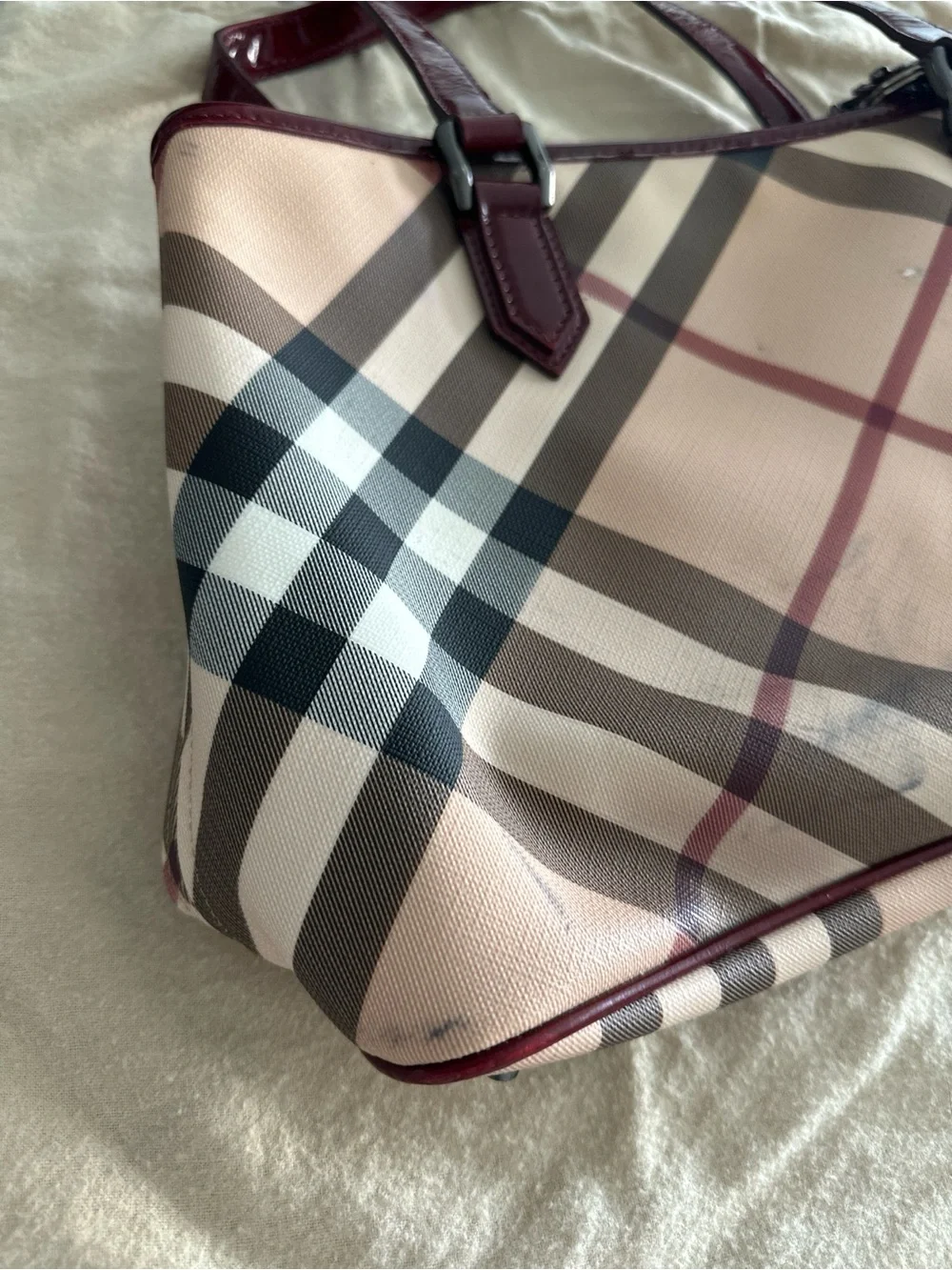 Burberry vintage - Beige Nova Check Shoulder Bag with Burgundy Trim
